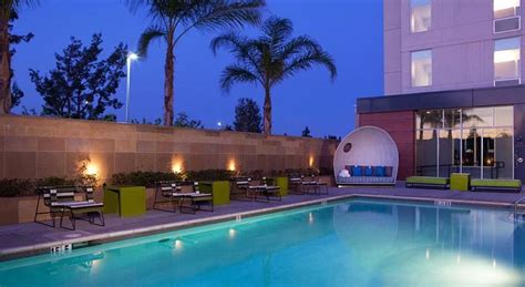 rancho cucamonga hotel with outdoor pool|Aloft Ontario.